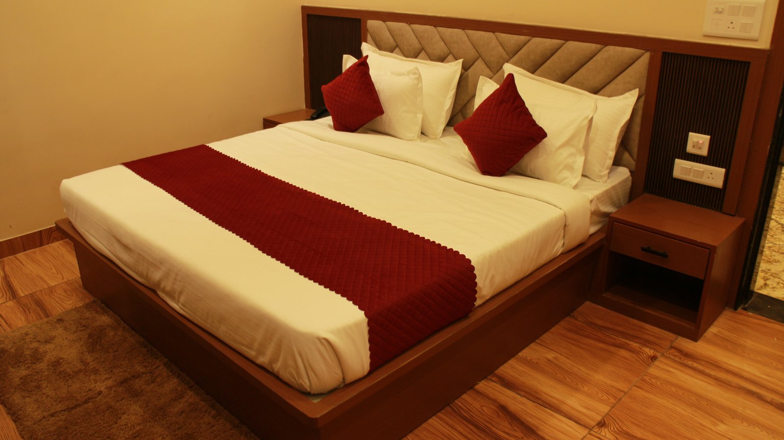 Twin Bed Room